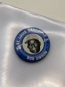 Kellys Brand Button Pin Bob Gibson Vintage Baseball