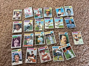 1977 Topps Card Lot, Vintage Baseball Cards, Mostly Lower Grade