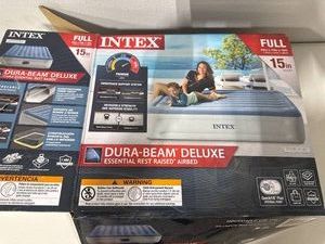 Intex Full Mattress w Internal Pump