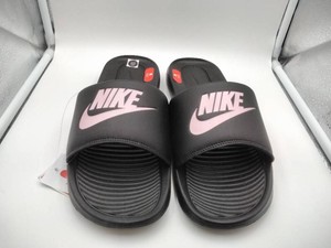 W NIKE VICTORI ONE SLIDE