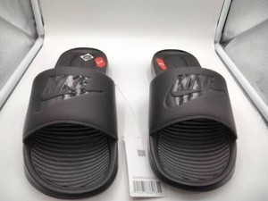 W NIKE VICTORI ONE SLIDE