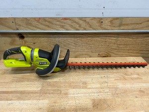 RYOBI 40V HP Brushless 26 in. Cordless Battery Hedge Trimmer (Tool Only) MSRP $197