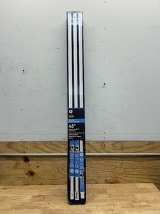 GE Closet & Laundry Tube Light Bulbs, T12 Fluorescent Light Bulb, 30 Watt, 24 Inches, G13 Base, Warm White MSRP $38.77 (6 pack)