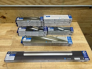 GE Premium LED Undercabinet fixtures estimated value $350 (lot of 13)