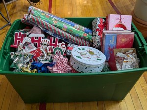 Bulk Lot Brand New Assorted Christmas Decor & Gift Supplies (Variety Tote)