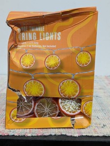 FUN DAY ORANGE TWINKLE STRING LIGHTS, 10 LIGHTS SHAPED AS ORANGE SLICE