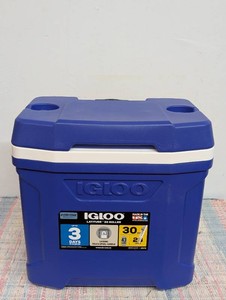 Igloo Latitude 30qt Roller Cooler Hard-Sided with Wheels, 41-Can Capacity