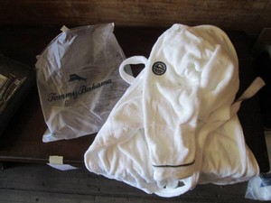 Tommy Bahama robe