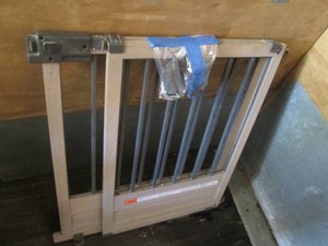 Child or pet gate