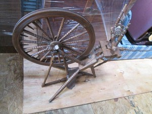 Antique wood spinning wheel...