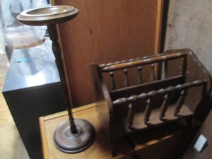 Free standing Wood magazine rack an...