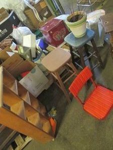 Pallet lot full of goodies includin...