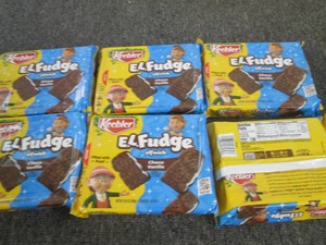 6 E L Fudge sandwich cookies dated ...