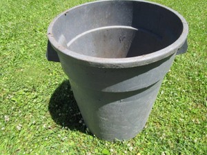 Brute Trash Can