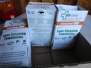 Lens Cleaning Towelettes