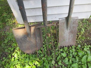 Yard Tools Fork & Spades