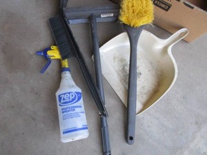 Dust Pan, Scraper, Spray Bottle