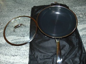 Hexclad Hybrid Nonstick 12 Inch Wok with Tempered Glass Lid