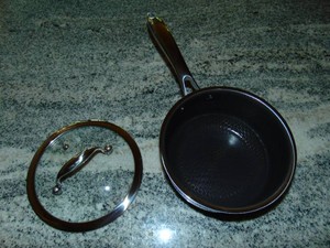 HexClad 2-Quart Hybrid Nonstick Saucepan with Lid