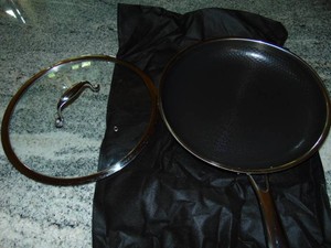 Hexclad Hybrid Nonstick 12 Inch Fry Pan with Tempered Glass Lid