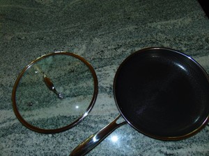 Hexclad Hybrid Nonstick 12 Inch Fry Pan with Tempered Glass Lid