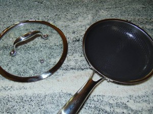 Hexclad Hybrid Nonstick 8 Inch Fry Pan with Tempered Glass Lid