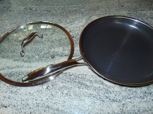 Hexclad Hybrid Nonstick 12 Inch Fry Pan with Tempered Glass Lid
