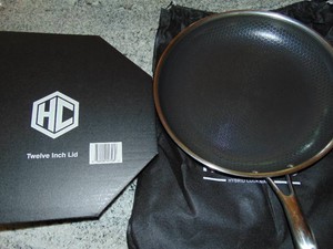 Hexclad Hybrid Nonstick 12 Inch Fry Pan with Tempered Glass Lid