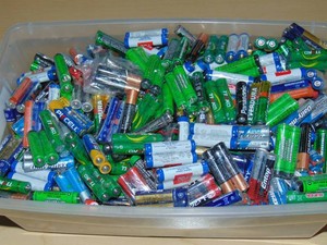 14 Pounds AAA Batteries Over 500 Pair Of Batteries