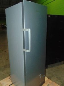 Hisense HFU101N1AVE 10.2 Cu Ft Convertible Upright Freezer Refrigerator