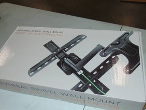 Universal Swivel TV Wall Mount 32 to 65 TV Mount