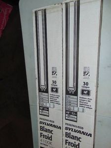 2 Boxes  30 Pack  Sylvania 22434 FO32V41ECO - T8 Fluorescent Bulbs 32 Watts