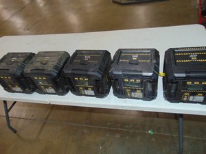 Mixed Lot Store Returns Cat Cube 1750a Jump Starter Untested