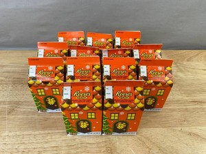 Reeses Pieces Peanut Butter Candy 3oz Mini Houses - 13 Total - Brand New Q