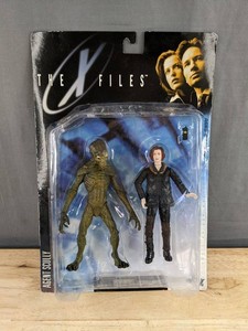 The X Files Agent Dana Scully & Alien Figure - New Q