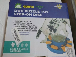 Dog Puzzle toy Step on Disc....