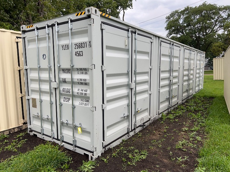 YLEU2568311  Sea Container with 4 Side Doors, 40HC, Single Trip (SDLANCH)