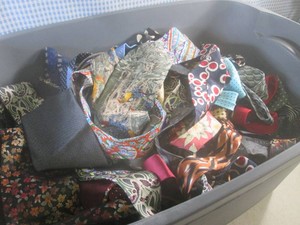 (G-1) Huge Assortment of Neck Ties ...