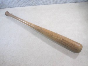 (F-1) Vintage Wood Mickey Mantel Hi...