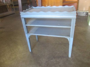 (EW6) Vintage Wood Side Table 24 x...