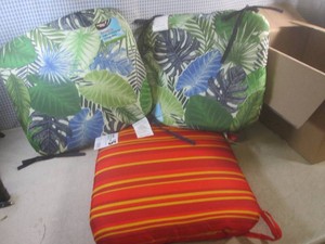 (F-0) 3 Outdoor Chair Pads...