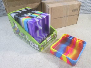 (CS) 12 Silicone Pyramid Ashtrays 2...