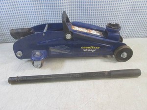 (EC1) Good Year Racing Floor Jack -...