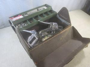 (EW3) Vintage Metal 17 Tool Box wi...