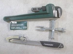 (CS) New 14 Cast Iron Pipe Wrench ...