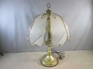 (CS) Table Lamp 3-Bulb 22 12 Tall...