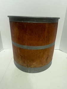 Cute Vintage Wooden Ice Cream Bucket