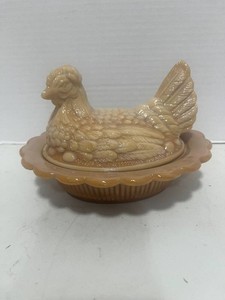 Vintage Westmoreland Butterscotch Slag Hen on Nest 5.5