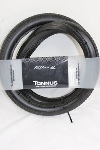 Tannus Razor Blade 26x1.75 Tire, Skateboard & Figurine Mixed Lot