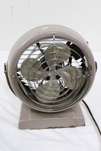 Vintage Montgomery Ward DE-2149B Heating and Cooling Fan